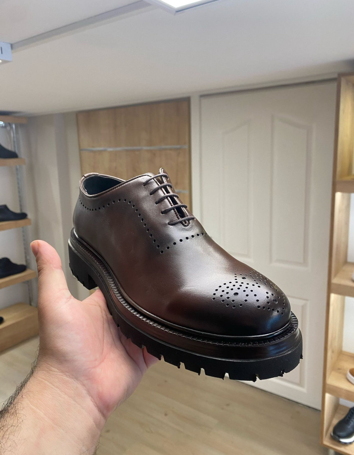 Wilson brown leather with Eva black sole