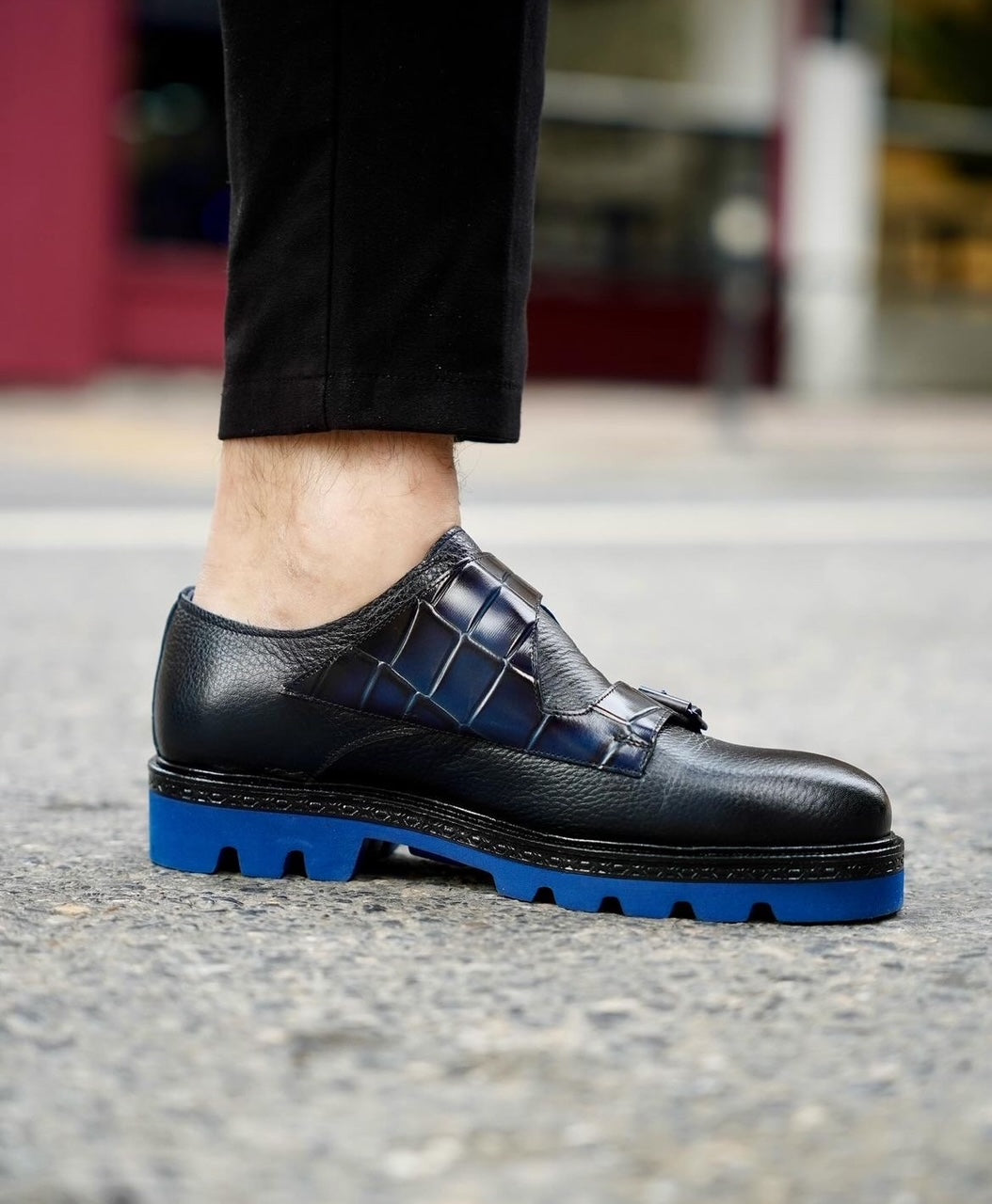 Navy genuine leather magnus classic with blue sole