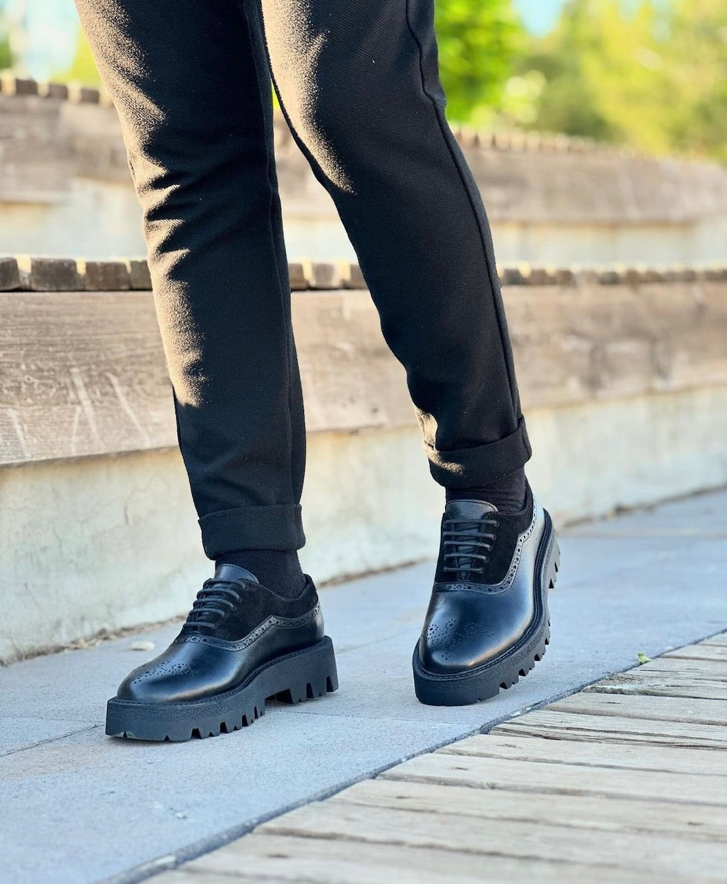 High-sole classic black leather