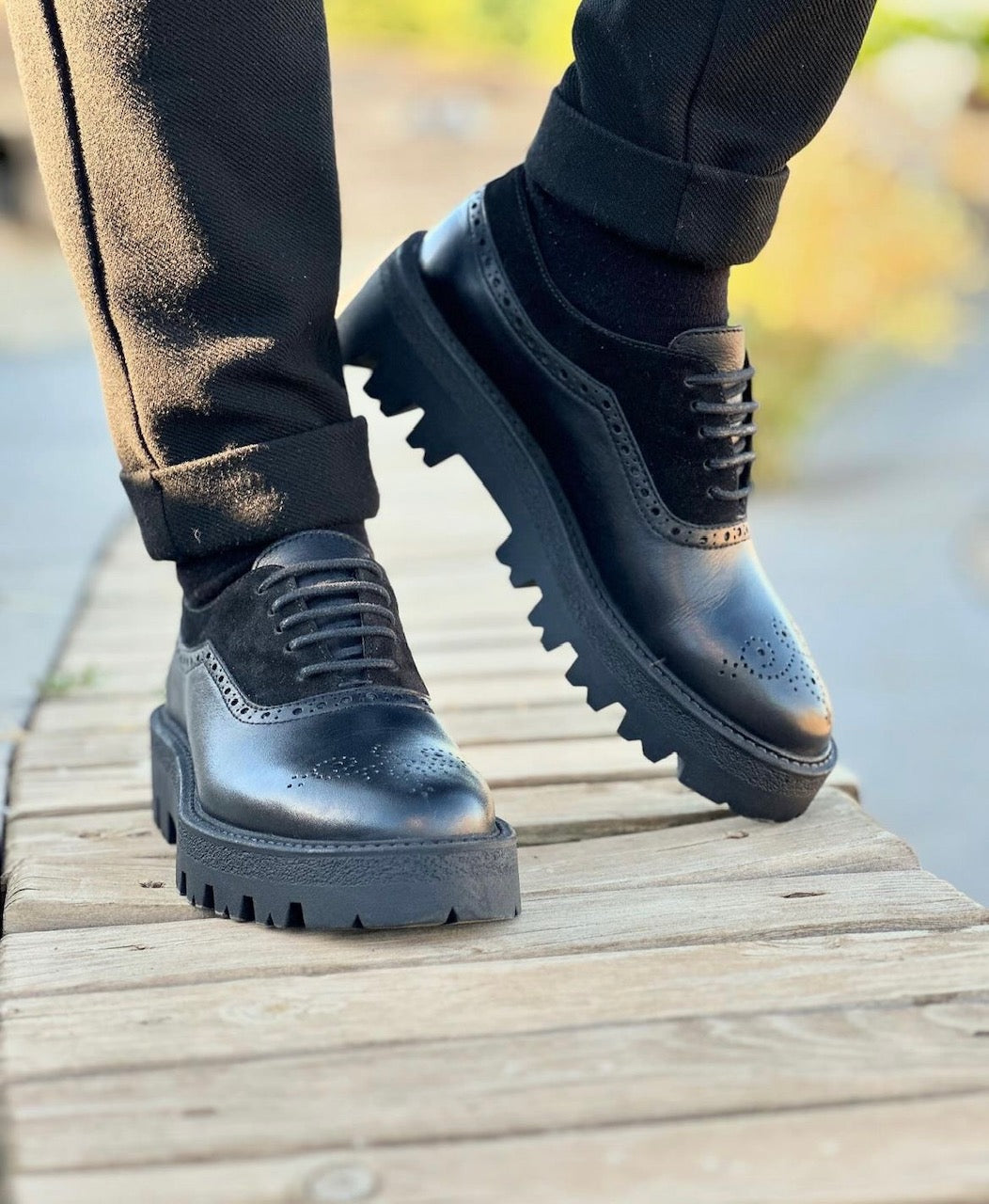 High-sole classic black leather