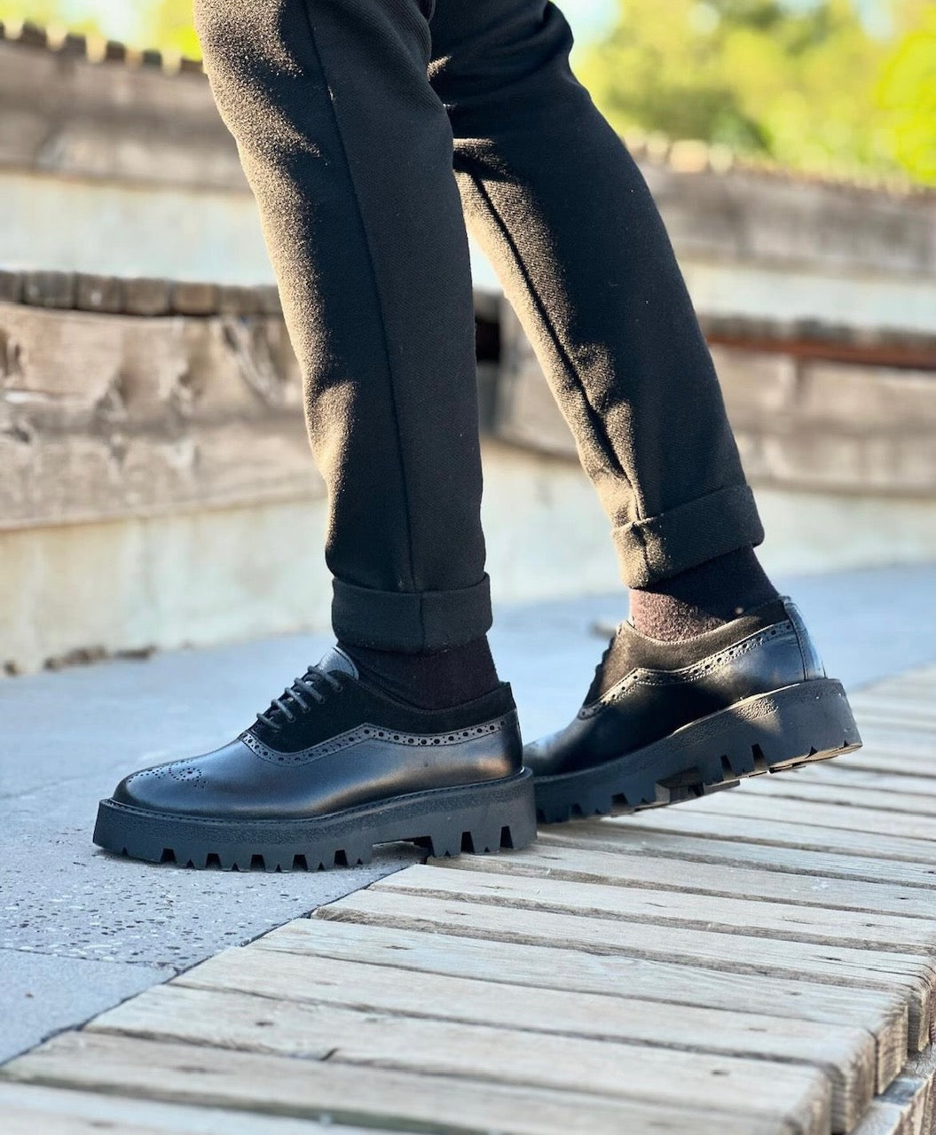 High-sole classic black leather