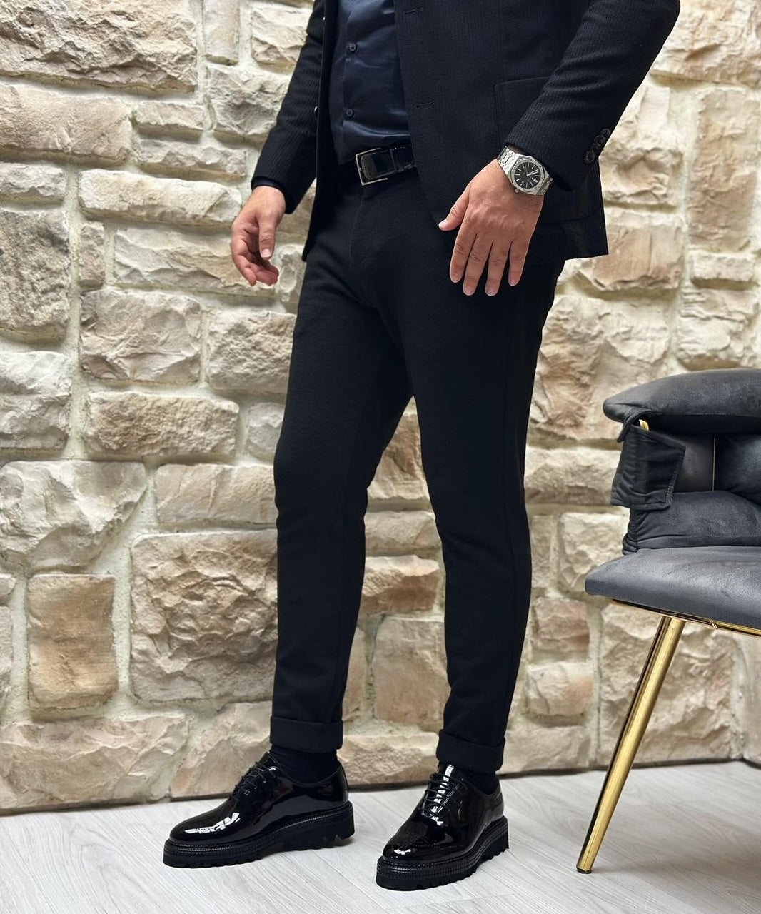Self-shine black brongues