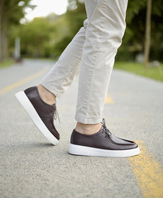 Brown Alvin loafer with laces
