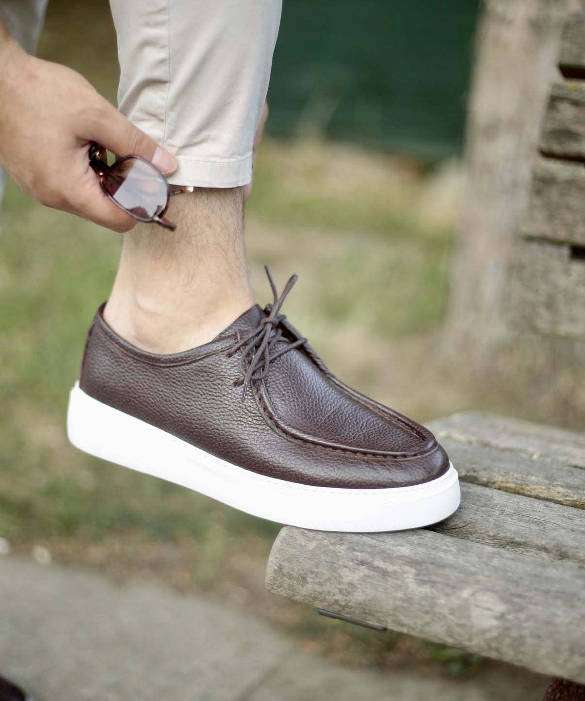 Brown Alvin loafer with laces
