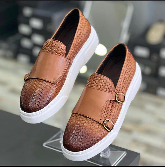 Leather brown patterned loafer with clips